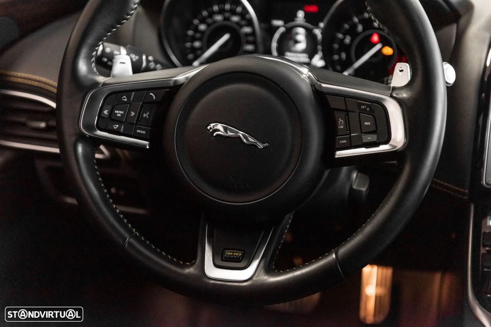 Jaguar XE 2.0 i4 R-Dynamic HSE AWD - 16