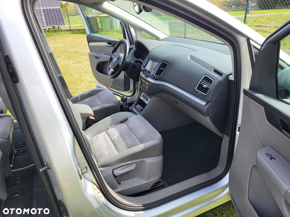 Volkswagen Sharan 2.0 TDI Highline - 13