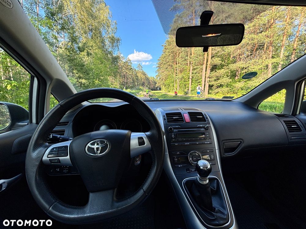 Toyota Auris 1.6 2010 - 8