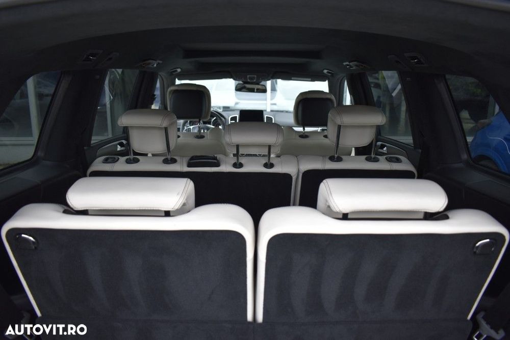 Mercedes-Benz GLS - 8
