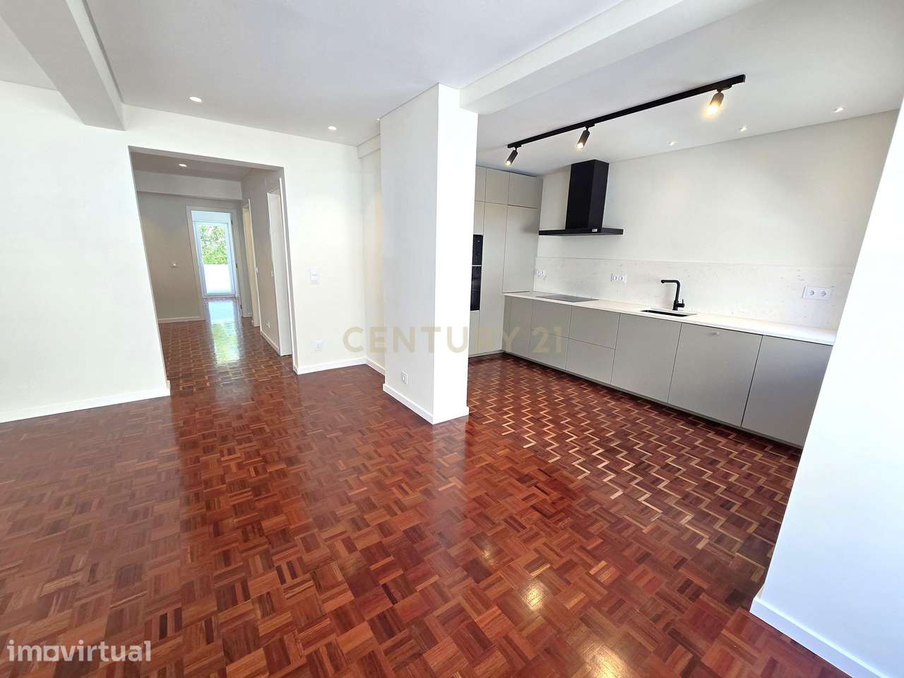Apartamento T3 totalmente remodelado em Almada - Grande imagem: 3/30