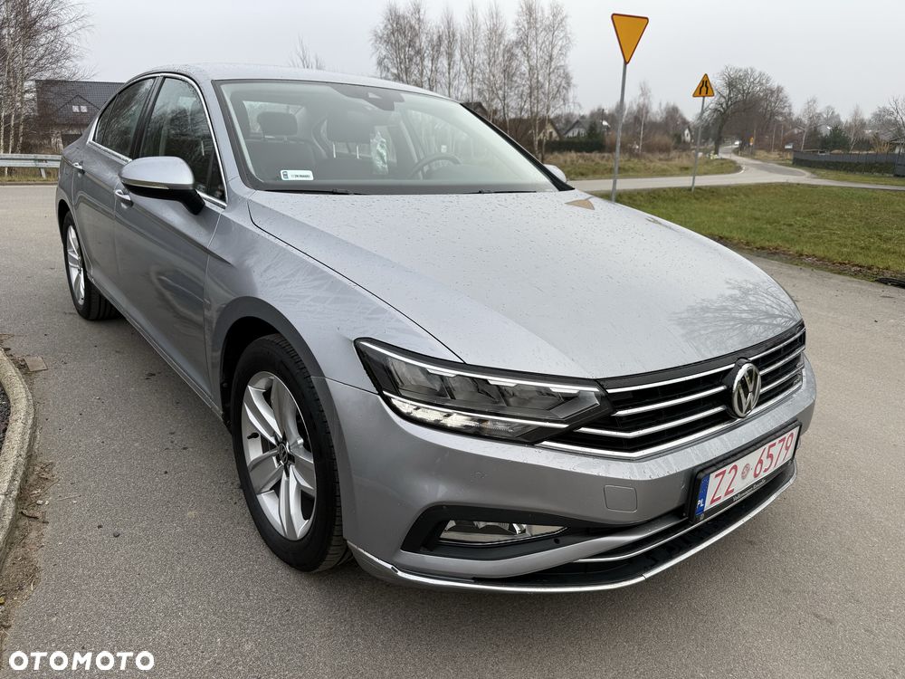 Volkswagen Passat - 2