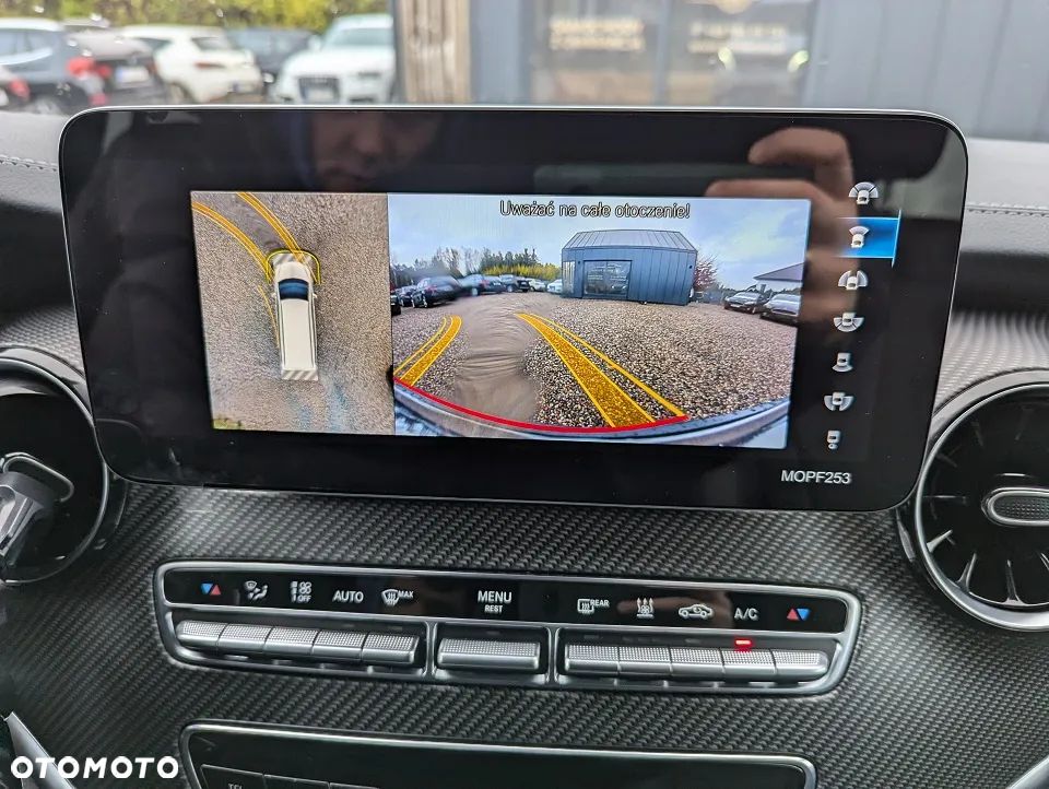 Mercedes-Benz Klasa V 300 d 4-Matic Exclusive 9G-Tronic (d³ugi) - 25