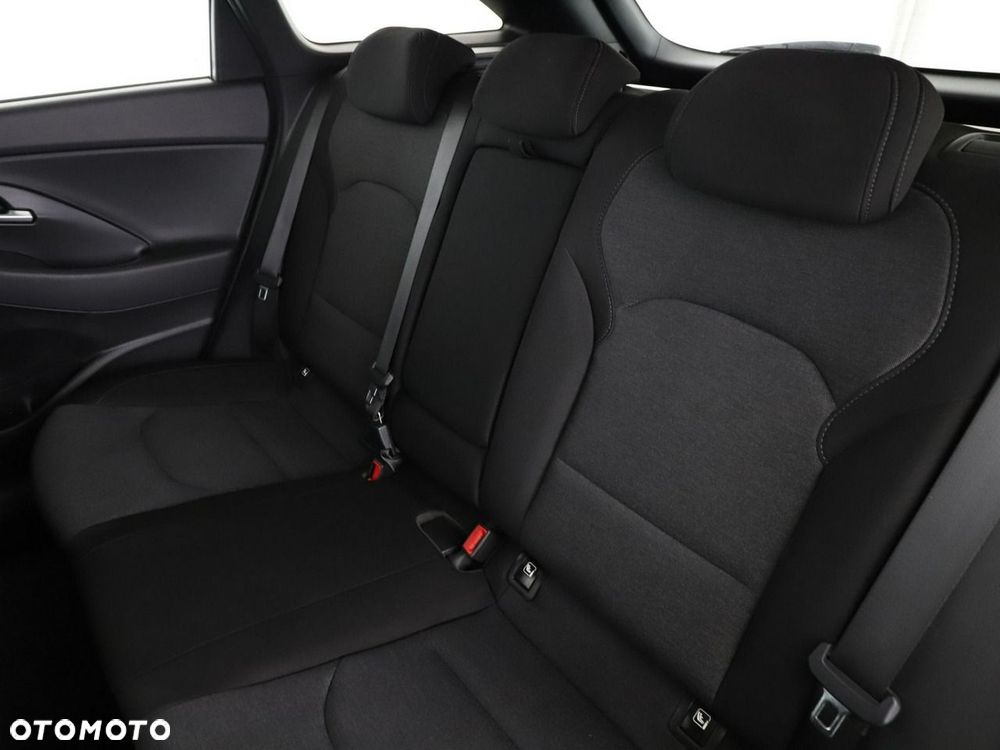 Hyundai i30 1.6 CRDI DCT Intro - 18