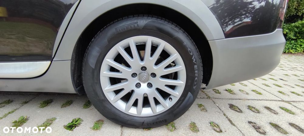 Audi A6 Allroad - 16
