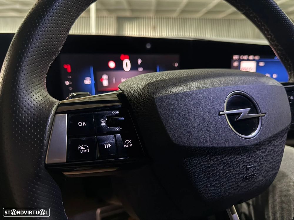 Opel Astra 1.5 D GS Aut. - 28