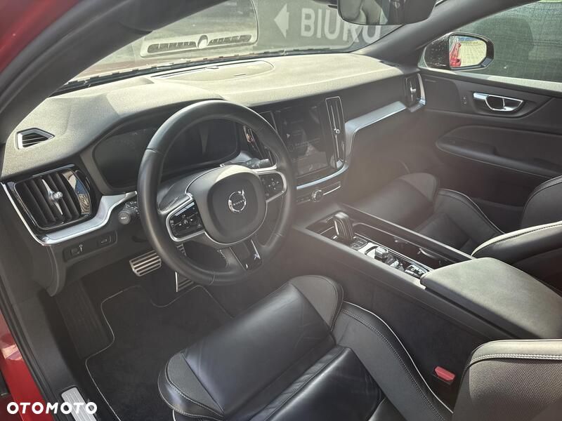 Volvo S60 B4 B R-Design - 11