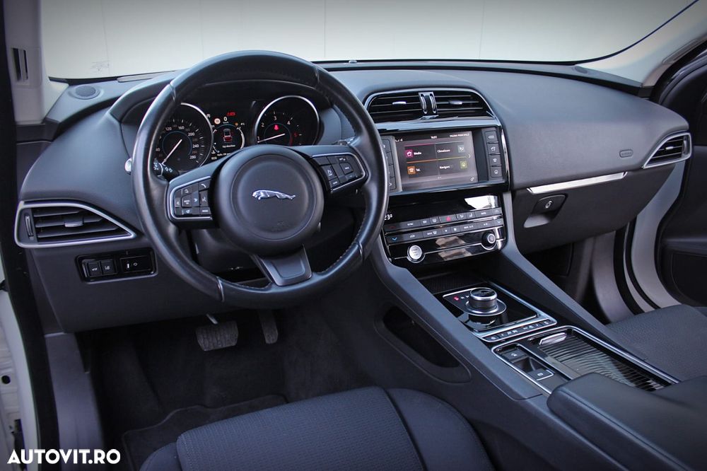 Jaguar F-Pace - 22