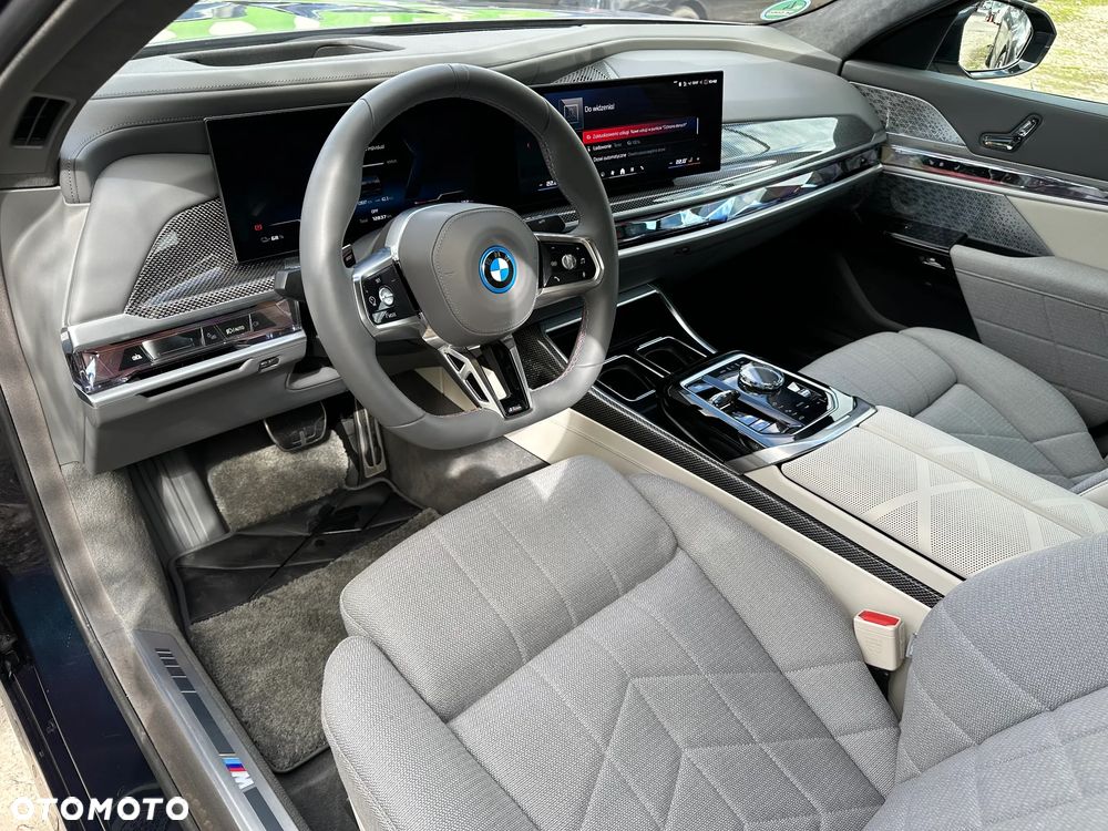 BMW i7 105.7kWh M70 xDrive - 9
