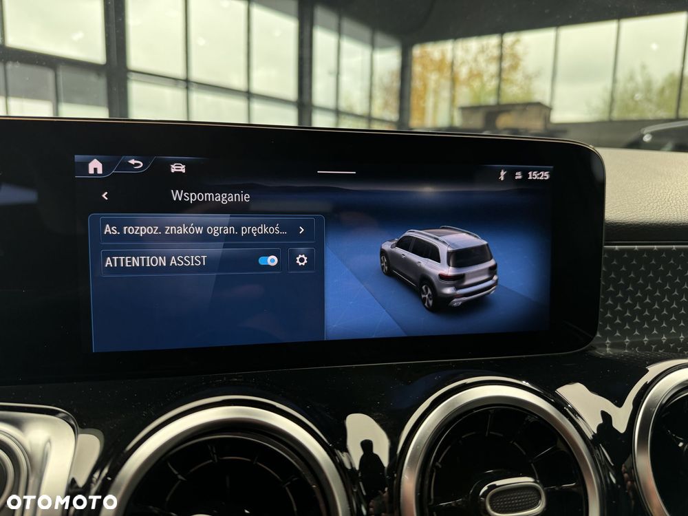 Mercedes-Benz GLB 2023