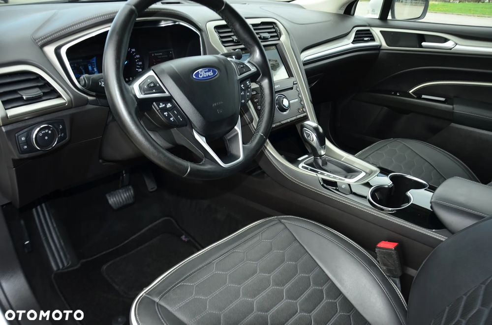 Ford Mondeo - 17