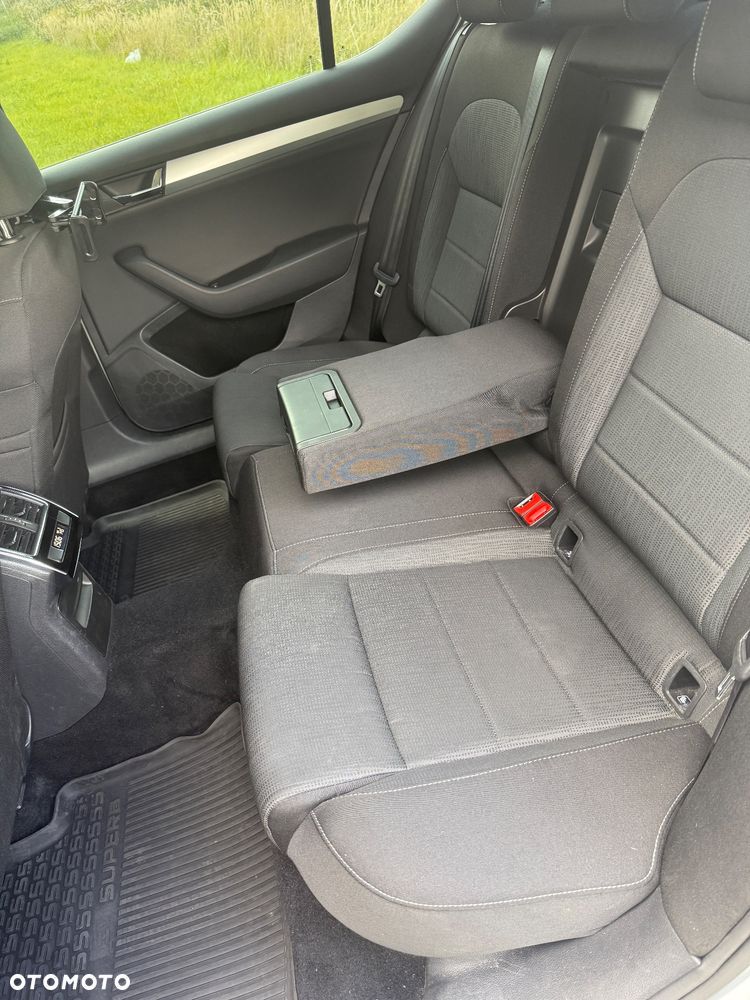Skoda Superb 2.0 TDI Ambition DSG7 - 12