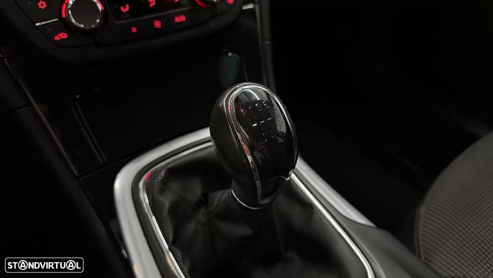 Opel Insignia Sports Tourer - 22