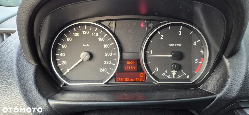 BMW Seria 1 118d DPF - 9
