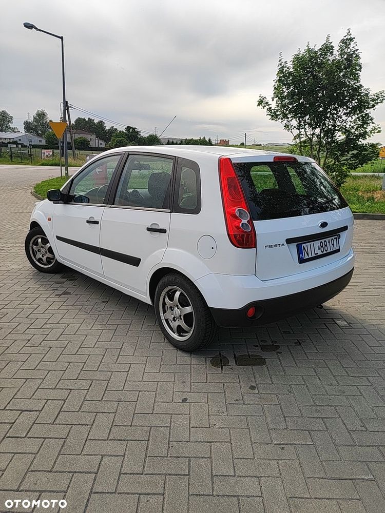 Ford Fiesta - 4