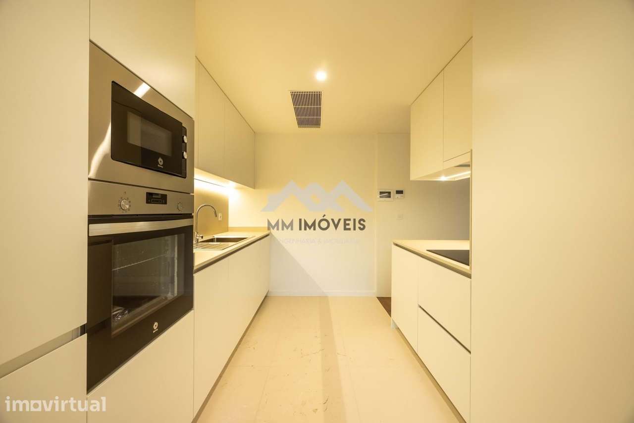 Apartamento T1 | Novo | Centro Porto | Jardim | L. Garagem - Grande imagem: 2/36