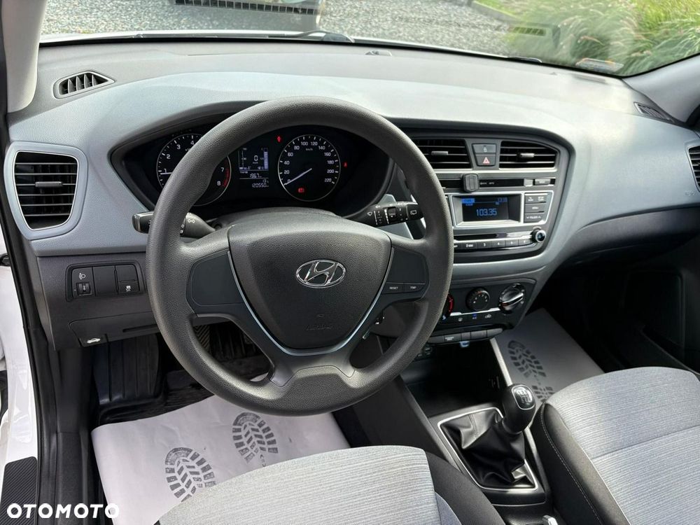 Hyundai i20 - 14