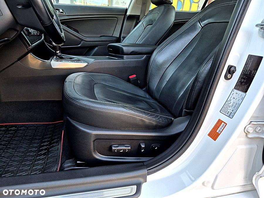 Kia Optima - 31