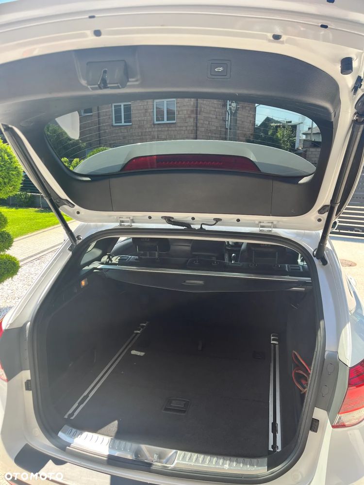 Hyundai i40 Kombi 1.7 CRDi DCT Premium - 14