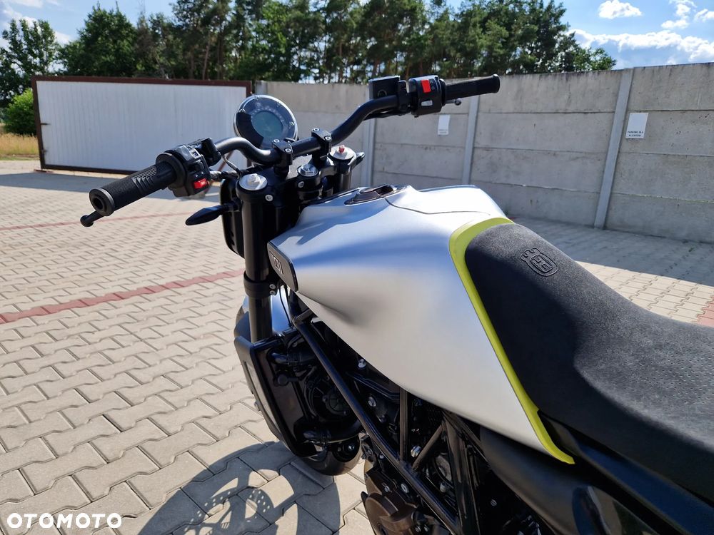 Husqvarna Vitpilen - 22