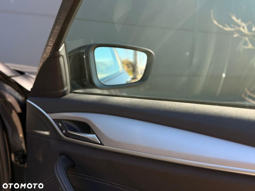 BMW Seria 5 518d - 21