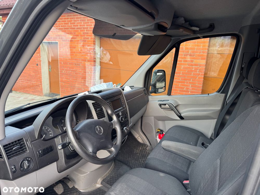 Mercedes-Benz Sprinter - 7