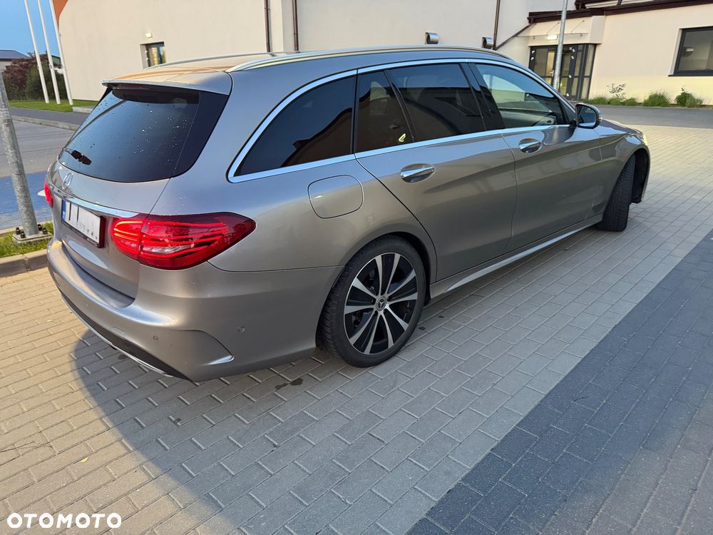 Mercedes-Benz Klasa C 220 d 4MATIC 9G-TRONIC - 22
