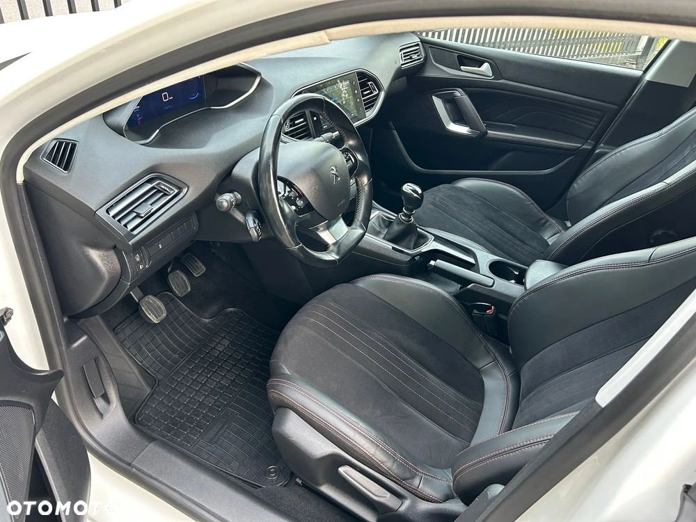 Peugeot 308 BlueHDi 130 Black Edition - 14