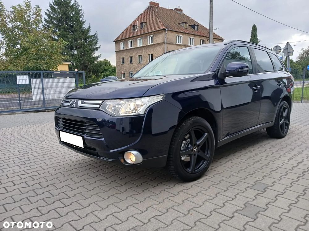 Mitsubishi Outlander 2.0 2WD Diamant Edition - 2
