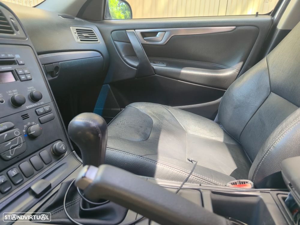 Volvo V70 2.4 D5 - 22