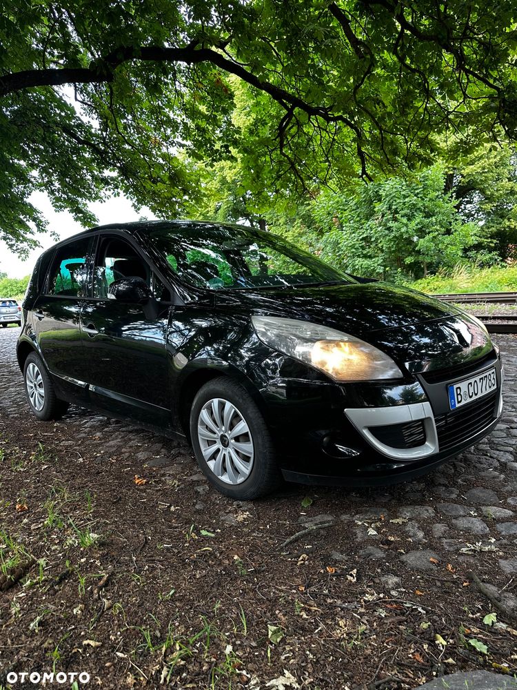 Renault Scenic - 1