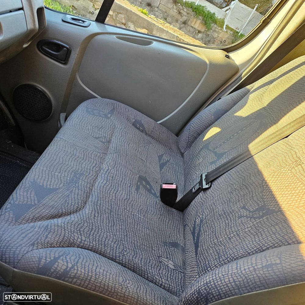 Renault Trafic - 27