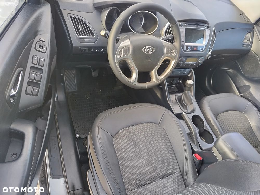 Hyundai ix35 2.0 4WD Premium - 5