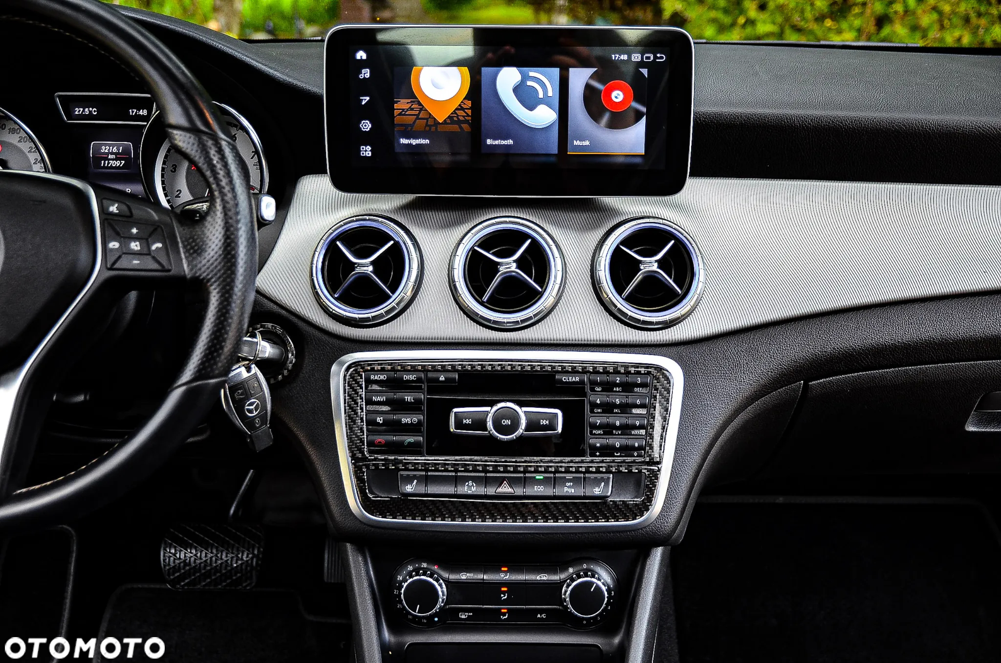 Mercedes-Benz CLA 200 7G-DCT Urban - 32
