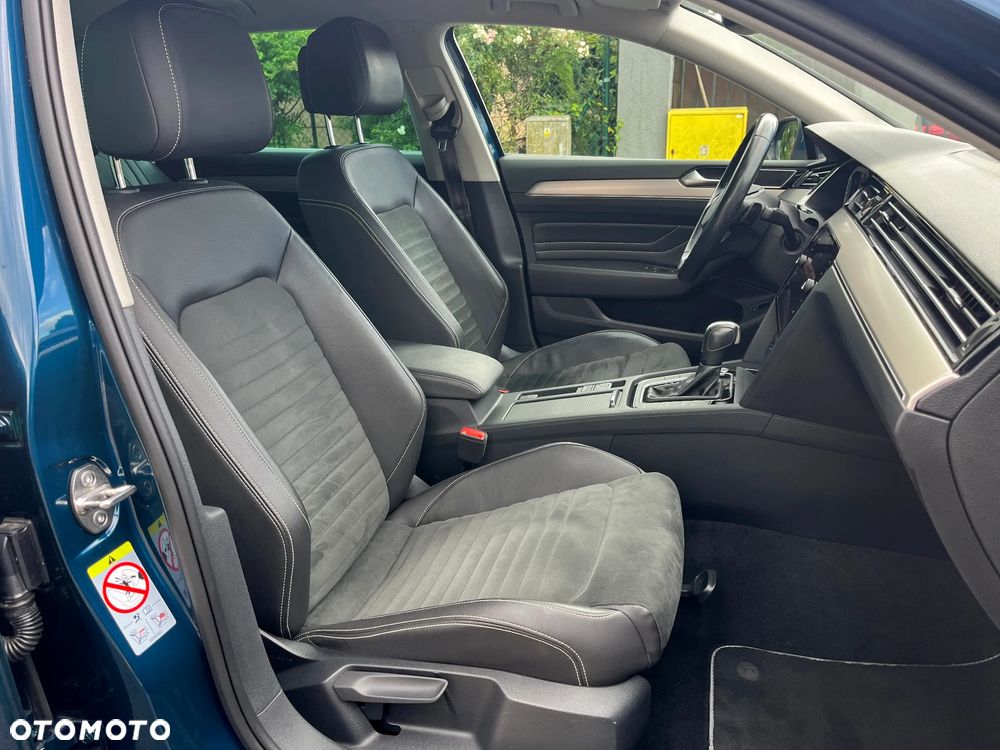 Volkswagen Passat 2.0 TDI Elegance DSG - 22