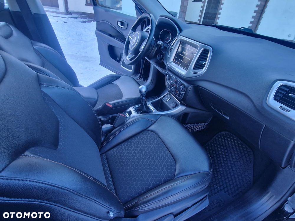 Jeep Compass 1.4 MultiAir Longitude - 8