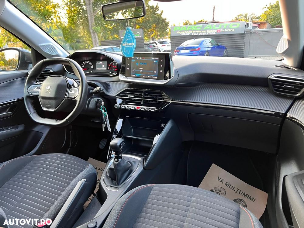 Peugeot 208 1.2 L PureTech Turbo STT Allure - 8