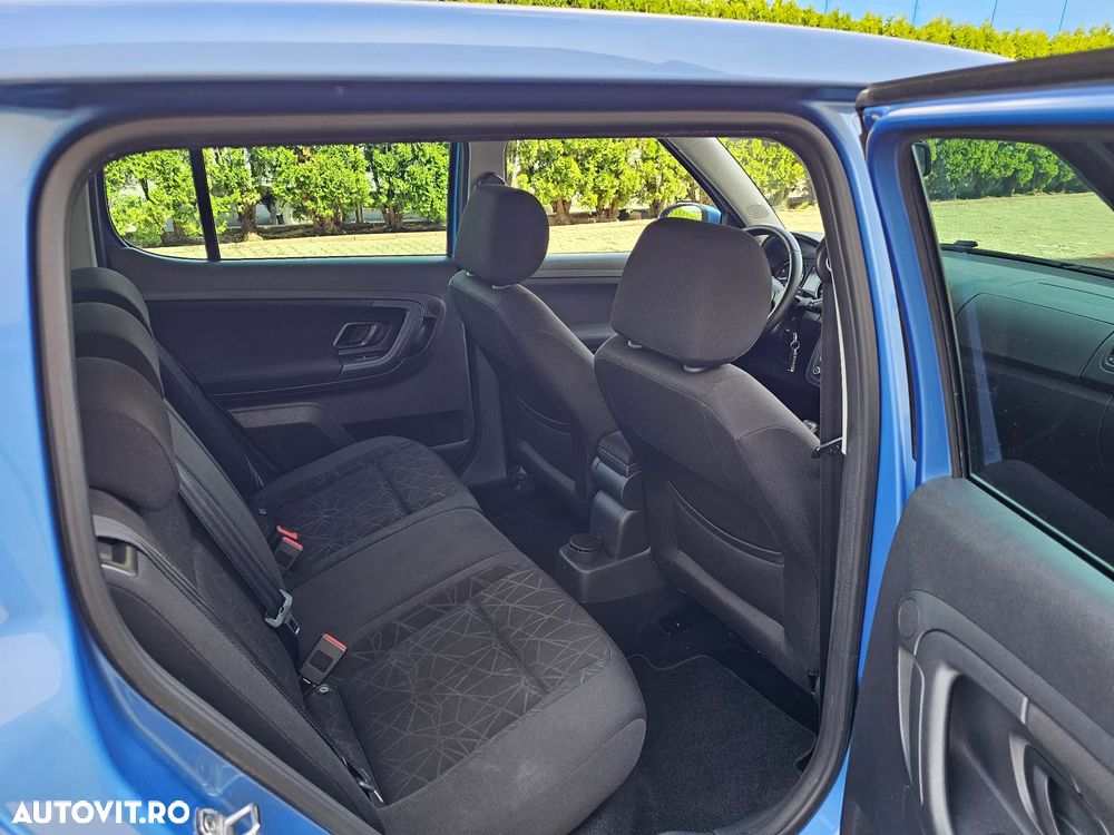 Skoda Fabia 1.2 TSI DSG FAMILY - 8