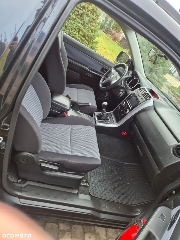 Suzuki Grand Vitara 1.9 DDiS Comfort - 9