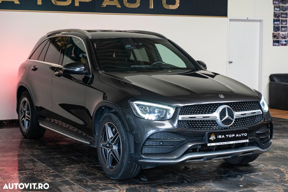 Mercedes-Benz GLC 300 4MATIC 9G-TRONIC AMG Line - 11