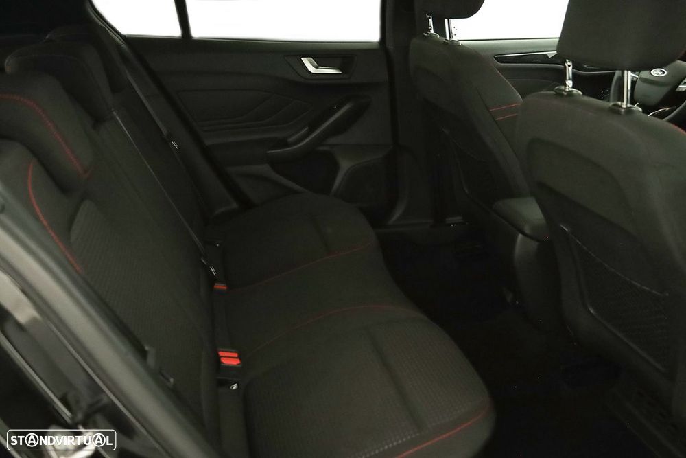 Ford Focus 1.0 EcoBoost MHEV ST-Line X - 22