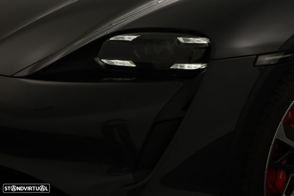 Porsche Taycan Cross Turismo 4S - 8