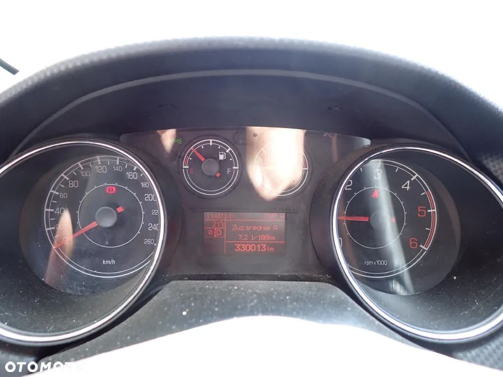 CZĘŚCI - Fiat Bravo II 1,9JTD M-JET 150KM 937A5000 6B 5D LAKIER 284/A 2007r. INDEX - 9405 - 14