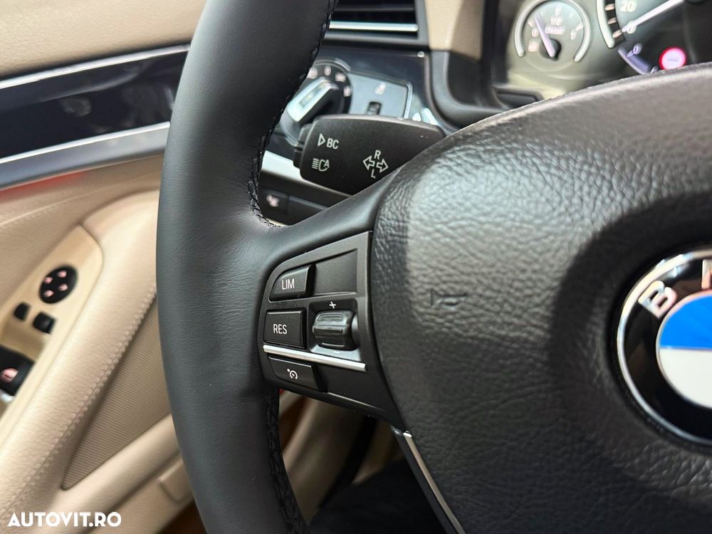 BMW Seria 5 520d Luxury Line - 28