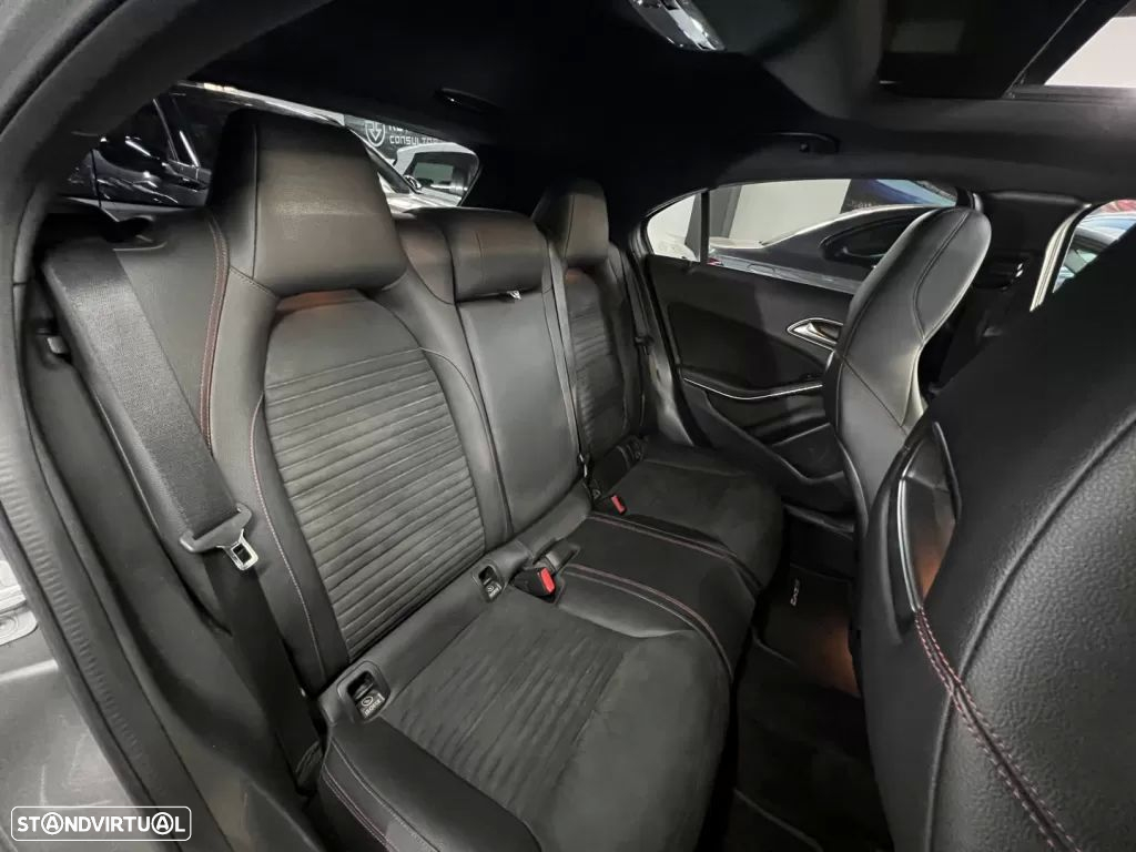 Mercedes-Benz A 45 AMG 4Matic Speedshift 7G-DCT - 37