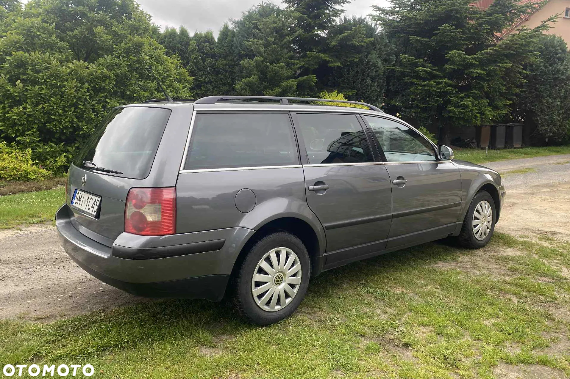 Volkswagen Passat - 11