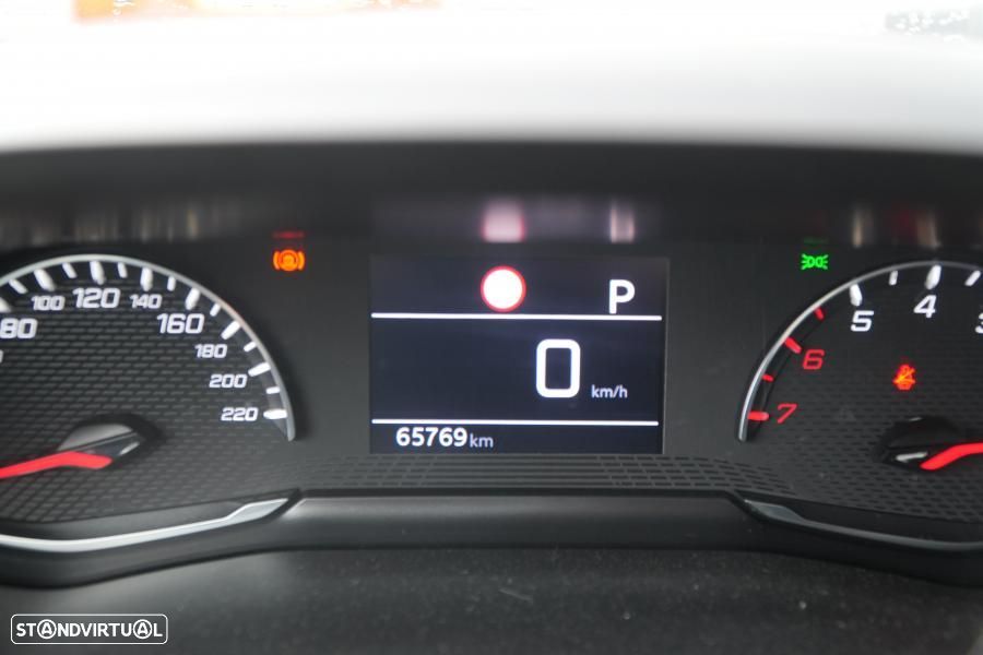 Peugeot 2008 1.2 PureTech Active EAT8 - 13