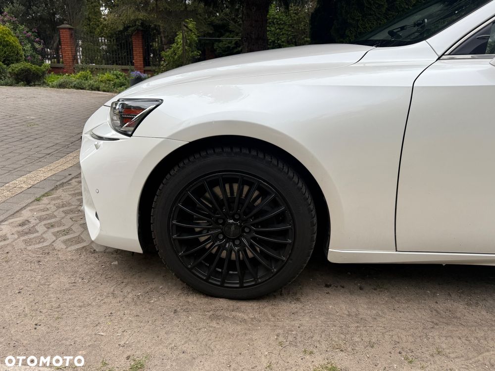 Lexus IS 200t / 300 Elegance - 4