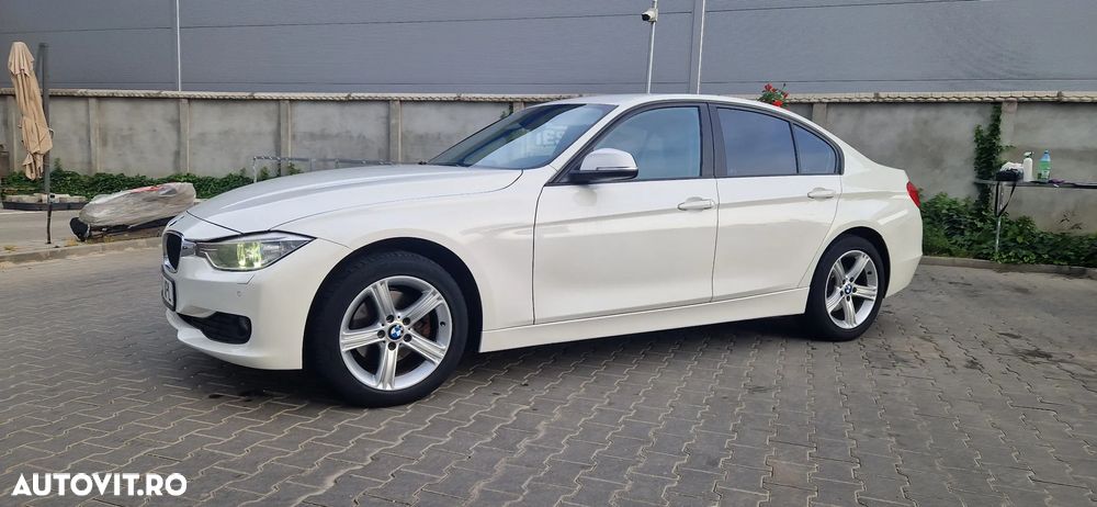 BMW Seria 3 320d DPF Aut. Edition Exclusive - 10