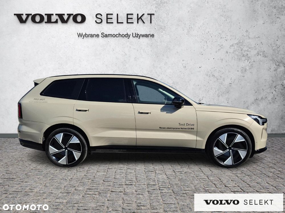 Volvo EX90 - 6